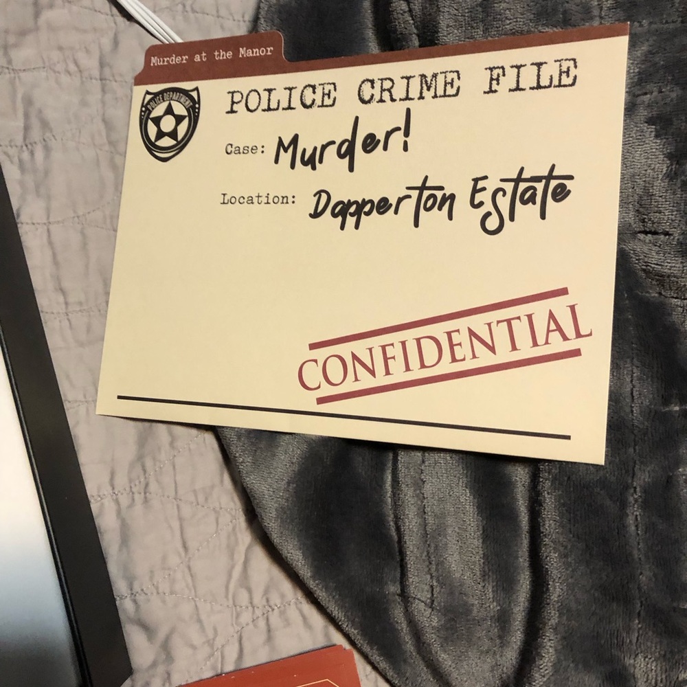 Murder Mystery at the Manor Game - Picture 7 of 11